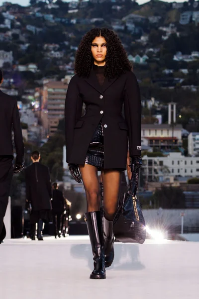 Look 24